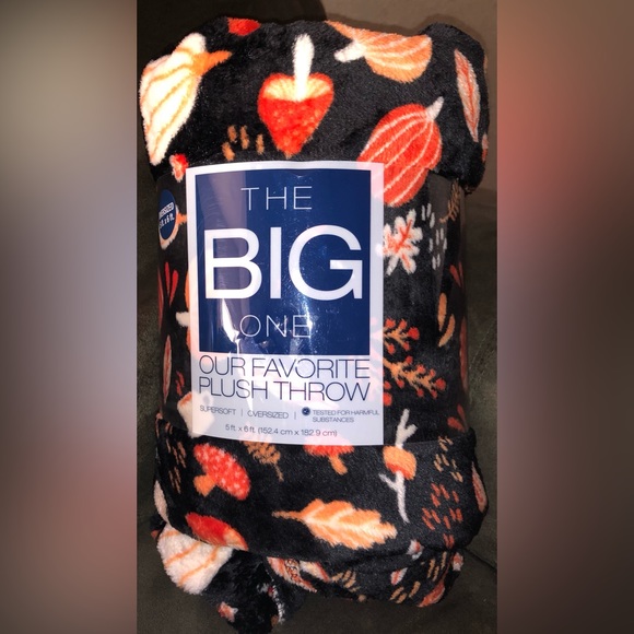 The Big One Bedding Nwt Fall For Fallthe Big One Oversized Plush